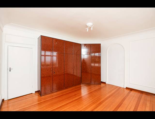 3 BEDROOM APARTMENT TO LET IN ESSENWOOD